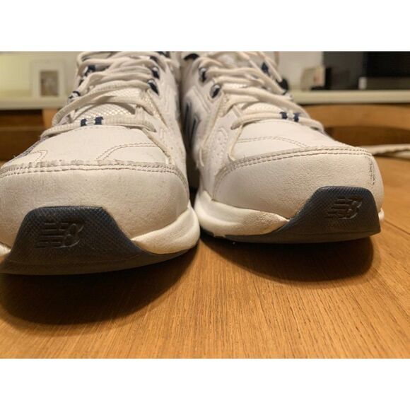 New Balance 608v5 Running Sneakers Men's 9.5D Navy White MX608WN5 EUC - Picture 3 of 11